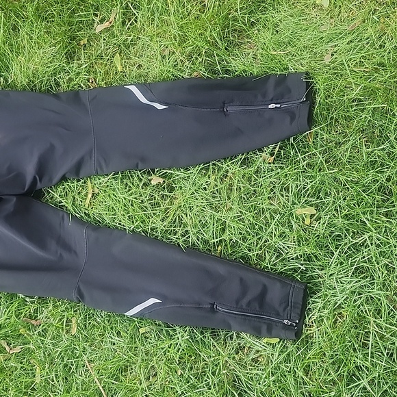 Patagonia Women's Tights- Size Medium - Picture 6 of 7